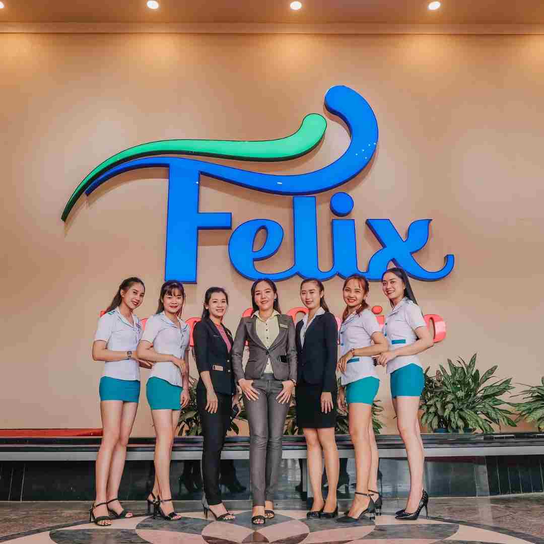 Đội ngũ nhân viên và quản lý của Felix - Hotel & Casino