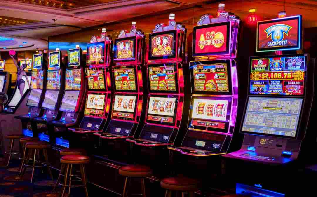 Những chiếc máy đánh bạc Slot được đầu tư cực kỳ bắt mắt
